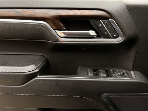 Used 2025 GMC Sierra 1500 SLT image 26