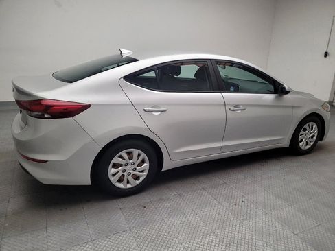 Used 2017 Hyundai Elantra SE image 10