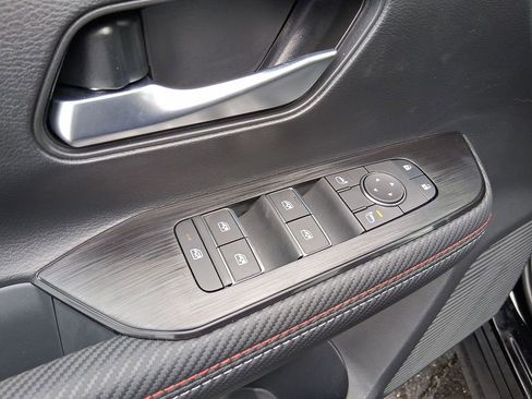 New 2026 Nissan Kicks SR image 17