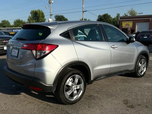 Used 2019 Honda HR-V LX image 3
