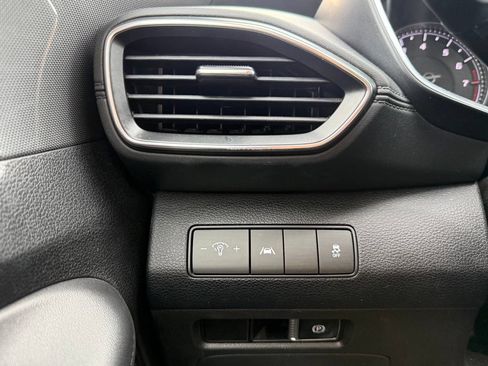 Used 2022 Hyundai Santa Fe SEL FWD image 13