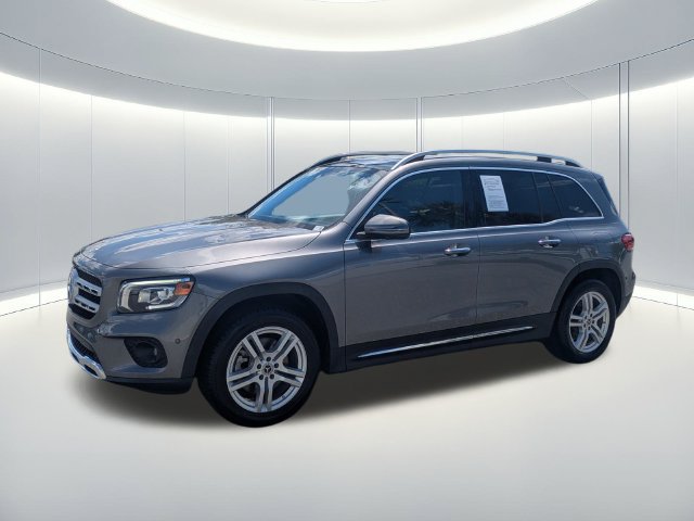 Used 2023 Mercedes-Benz GLB 250 4MATIC w/ Premium Package image 2