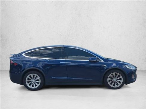 Used 2018 Tesla Model X 75D AWD/4WD image 4