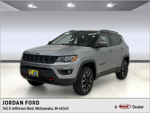 Used 2020 Jeep Compass Trailhawk AWD/4WD image 1