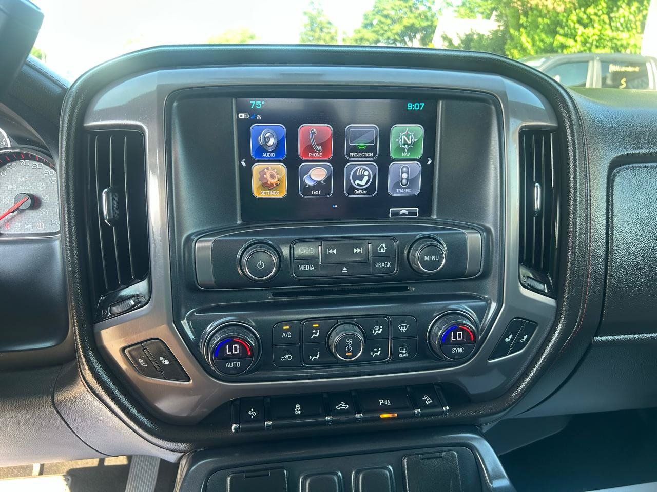 Used 2018 GMC Sierra 1500 SLT AWD/4WD image 27