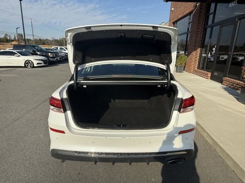 Used 2020 Kia Optima LX image 12