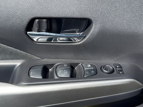 Used 2020 Nissan Kicks SV FWD image 21