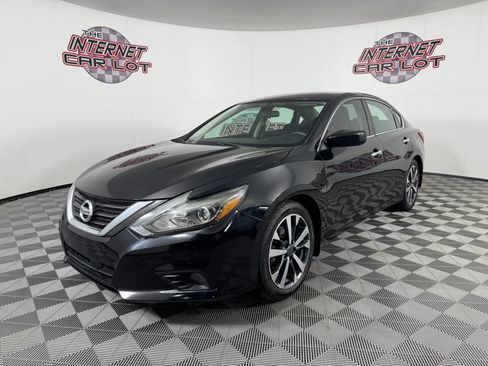 Used 2017 Nissan Altima 2.5 SR FWD image 3