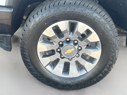 Used 2023 Chevrolet Silverado 2500 Custom w/ Custom Convenience Package image 29
