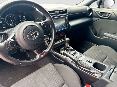 Used 2022 Toyota GR86 w/ ALL Weather Mat Package (TMS) image 9