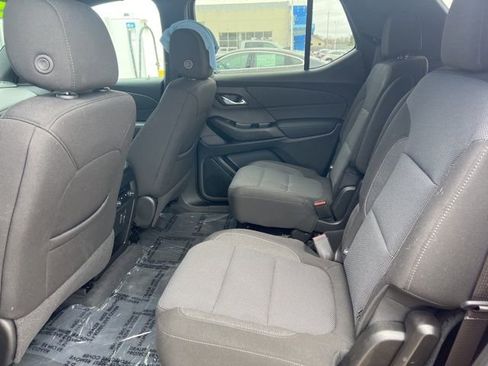 Used 2023 Chevrolet Traverse LT image 14