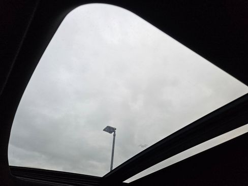 Used 2023 Ford Expedition Limited image 19