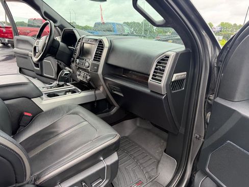 Used 2015 Ford F150 Platinum w/ Equipment Group 701A Luxury AWD/4WD image 15