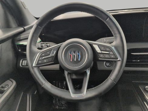 Used 2025 Buick Enclave Preferred AWD/4WD image 5