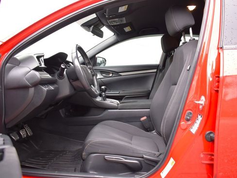 Used 2019 Honda Civic Sport image 10