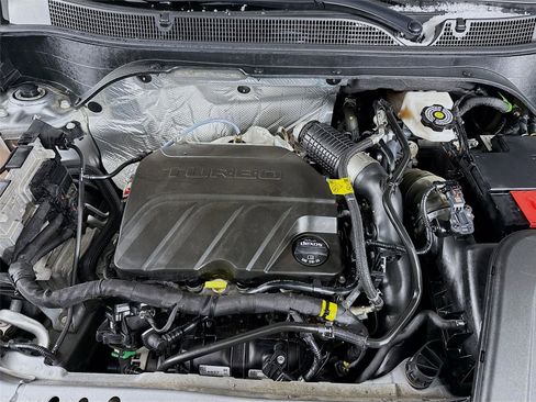 Used 2024 Chevrolet Trax RS image 28