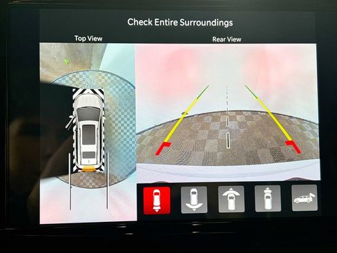 New 2026 Chrysler Pacifica Limited image 17