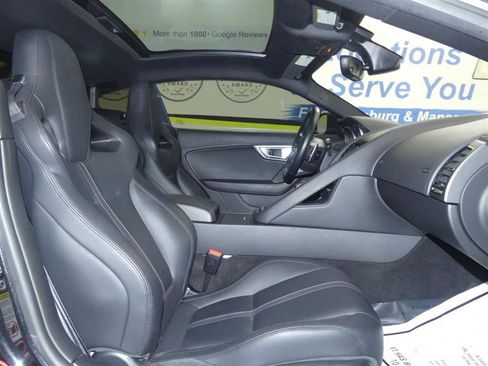 Used 2017 Jaguar F-TYPE R image 8