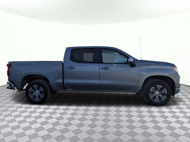 Used 2025 Chevrolet Silverado 1500 LT RWD image 2