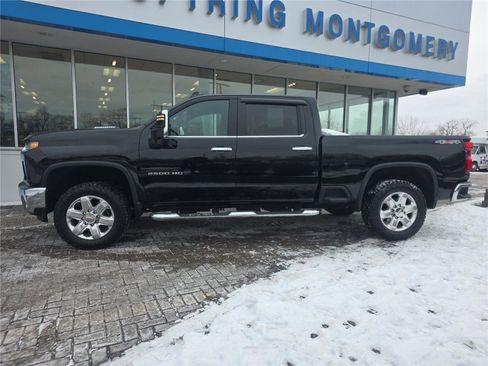 Used 2022 Chevrolet Silverado 2500 LTZ w/ Snow Plow Prep/Camper Package AWD/4WD image 2
