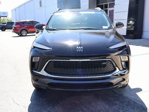 Used 2025 Buick Encore GX Sport Touring w/ Advanced Technology Package image 2
