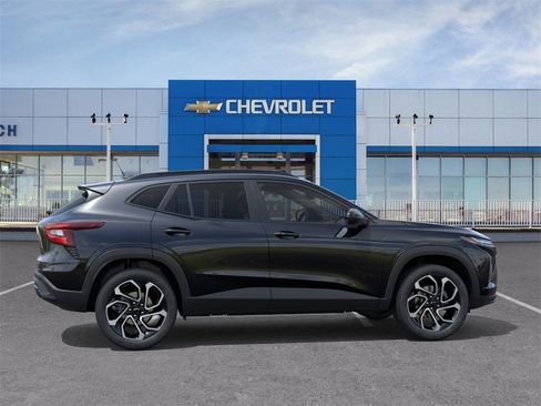 New 2026 Chevrolet Trax RS w/ Driver Confidence Package image 5