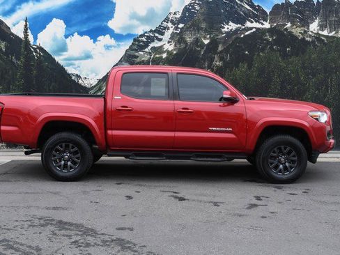 Certified 2023 Toyota Tacoma SR5 AWD/4WD image 2