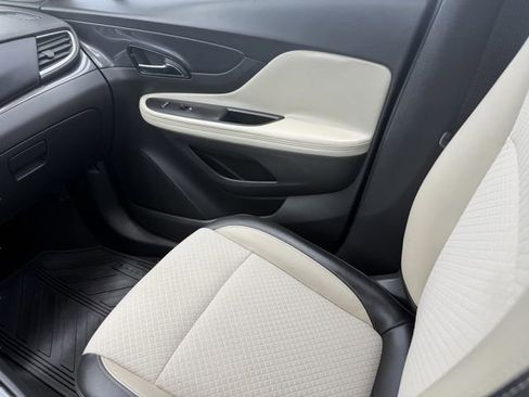 Used 2018 Buick Encore Preferred FWD image 18