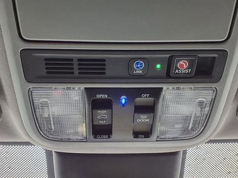 Used 2024 Honda Odyssey Elite image 18