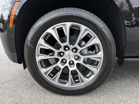 New 2026 GMC Yukon Denali image 14