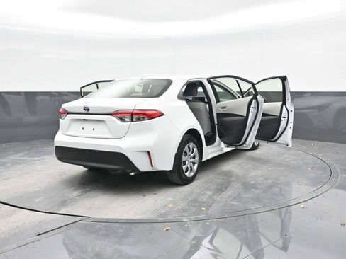 Used 2024 Toyota Corolla LE image 44