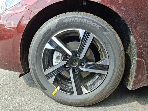 New 2025 Nissan Sentra SV w/ All-Weather Package image 4