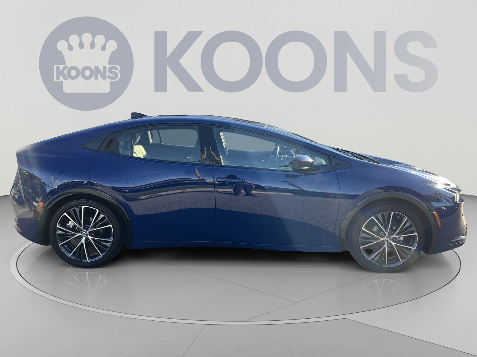 Used 2025 Toyota Prius Limited FWD image 8