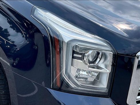 Used 2019 GMC Yukon Denali w/ Open Road Package AWD/4WD image 31