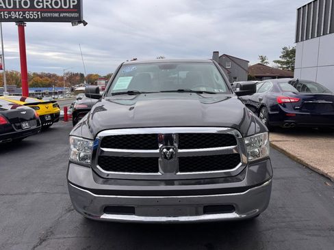 Used 2017 RAM 1500 Classic SLT image 3