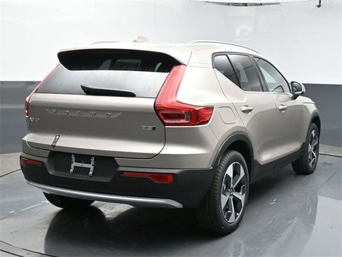 New 2024 Volvo XC40 B5 Plus w/ Protection Package Premier image 7