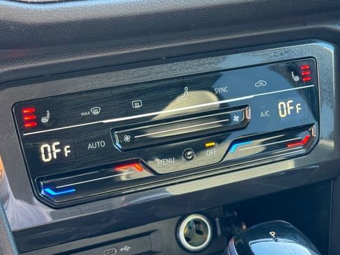 Used 2024 Volkswagen Tiguan SE image 20