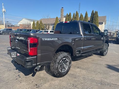 Certified 2024 Ford F250 Lariat w/ Tremor Off-Road Package image 10