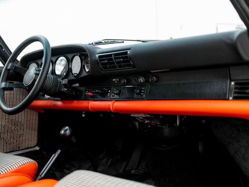 Used 1987 Porsche 911 Carrera RWD image 56