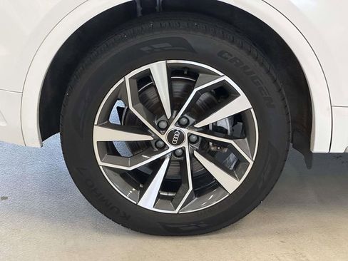 Used 2023 Audi Q5 2.0T Premium AWD/4WD image 9