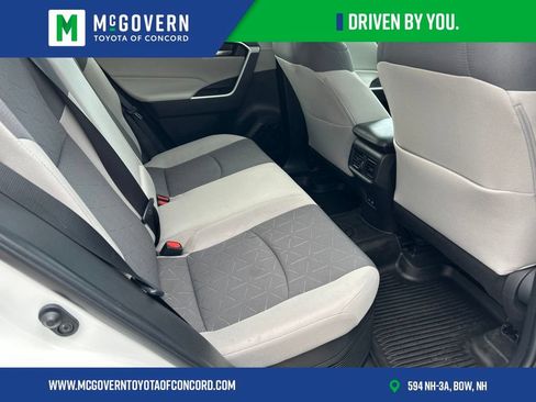 Used 2022 Toyota RAV4 XLE w/ Convenience Package AWD/4WD image 11