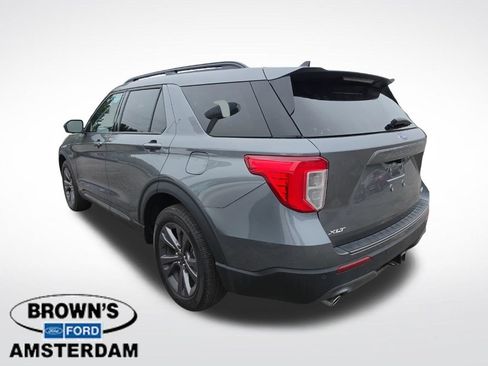 Used 2023 Ford Explorer XLT w/ Equipment Group 202A AWD/4WD image 5