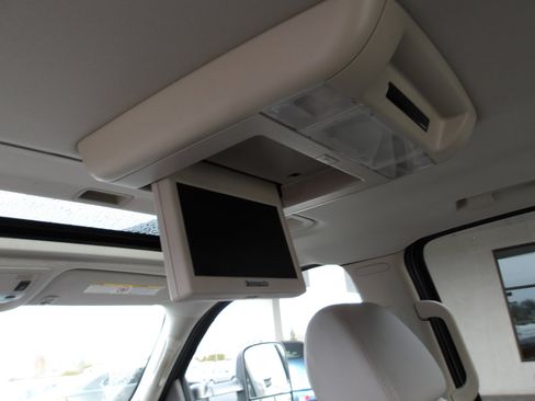 Used 2008 Chevrolet Silverado 3500 LTZ w/ Suspension Package, Off-Road image 20