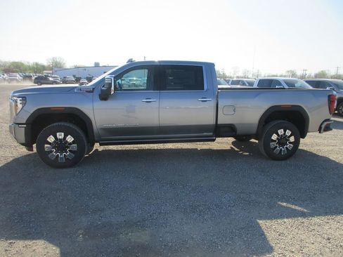 New 2026 GMC Sierra 3500 Denali image 9