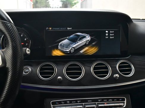 Used 2018 Mercedes-Benz E 300 E 300 image 30