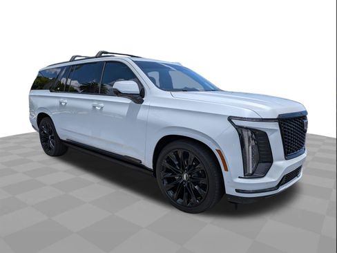 Certified 2026 Cadillac Escalade ESV Platinum Sport AWD/4WD image 2