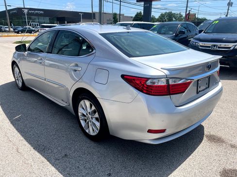 Used 2013 Lexus ES 300h image 3