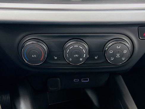 New 2026 Chevrolet Trax LS w/ LS Convenience Package FWD image 15