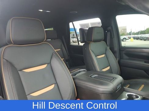 Used 2023 GMC Yukon AT4 image 28