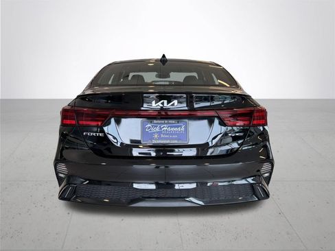 Used 2024 Kia Forte GT-Line w/ GT-Line Premium Package FWD image 8